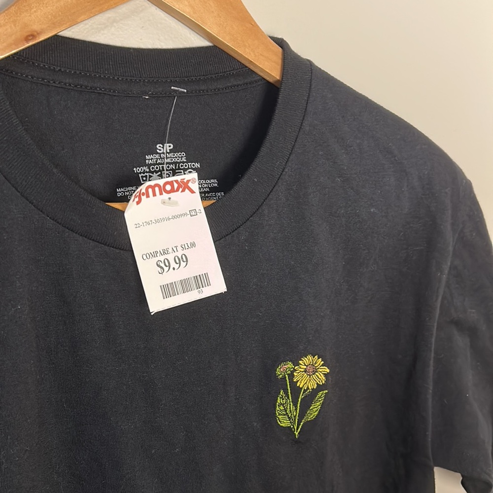 NWT T-Shirt